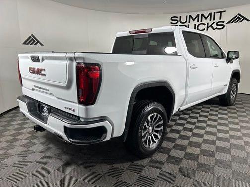 Summit White 2023 GMC Sierra 1500 AT4