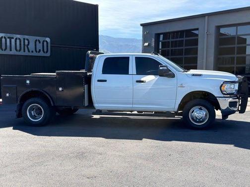 Bright White Clearcoat 2023 RAM 3500 Tradesman