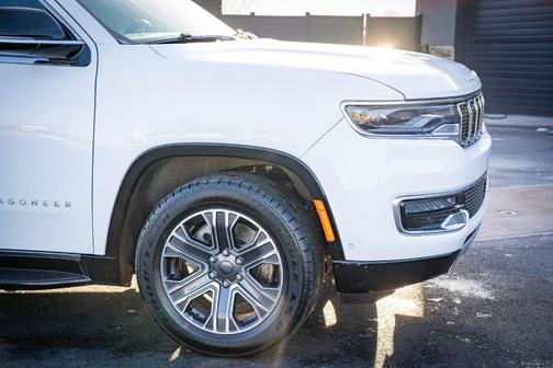 Bright White Clearcoat 2024 Jeep Wagoneer L Series II