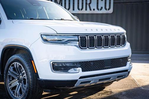 Bright White Clearcoat 2024 Jeep Wagoneer L Series II