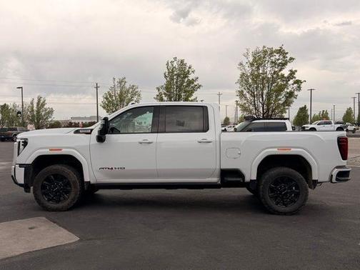 Summit White 2025 GMC Sierra 3500 AT4