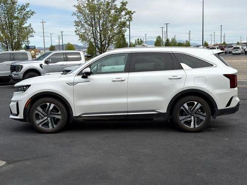 Snow White Pearl 2022 Kia Sorento Plug-In Hybrid SX