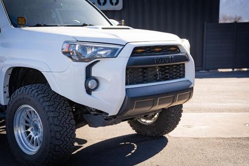 Super White 2019 Toyota 4Runner Sport