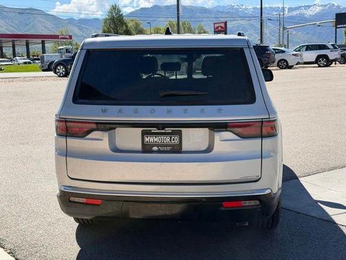 Silver Zynith 2024 Jeep Wagoneer Series II
