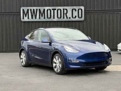 Blue 2023 Tesla Model Y Long Range