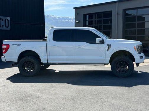 White 2022 Ford F-150 Lariat
