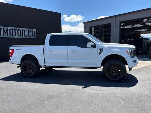 White 2022 Ford F-150 Lariat