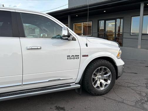 Bright White Clearcoat 2017 RAM 1500 Longhorn