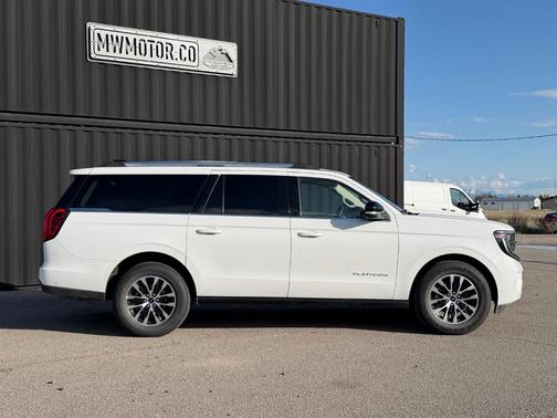 Oxford White 2025 Ford Expedition Max Platinum