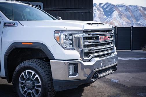 Summit White 2022 GMC Sierra 3500 SLE
