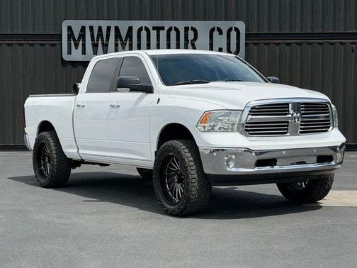 Bright White Clearcoat 2014 RAM 1500 SLT