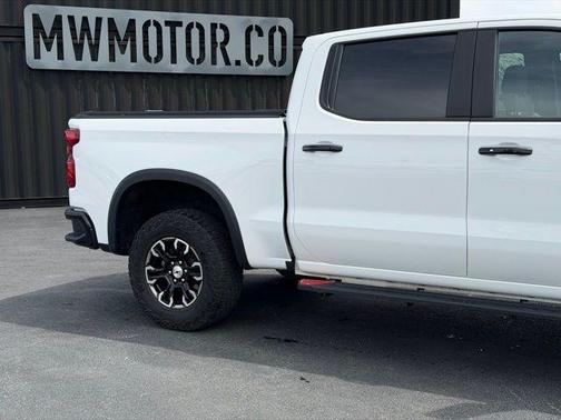 Summit White 2024 Chevrolet Silverado 1500 ZR2