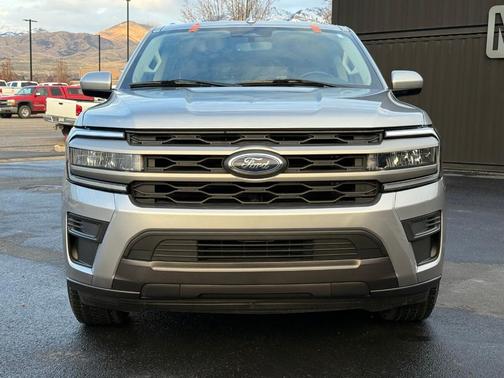 Silver Metallic 2024 Ford Expedition XLT