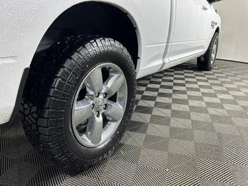 Bright White Clearcoat 2019 RAM 1500 Classic Big Horn