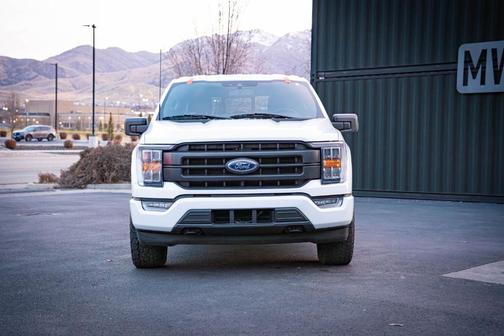 Oxford White 2023 Ford F-150 XLT