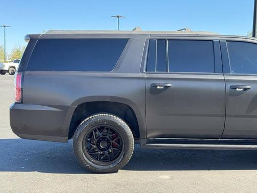 Summit White 2018 GMC Yukon XL SLT