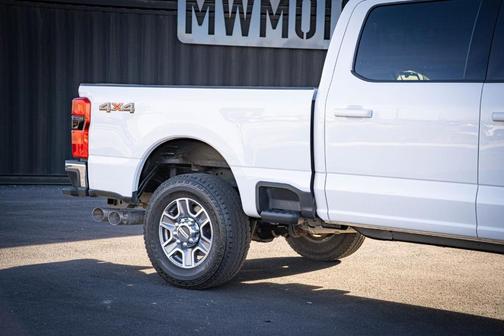 Oxford White 2024 Ford F-250 Lariat