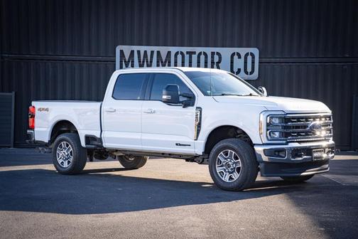 Oxford White 2024 Ford F-250 Lariat