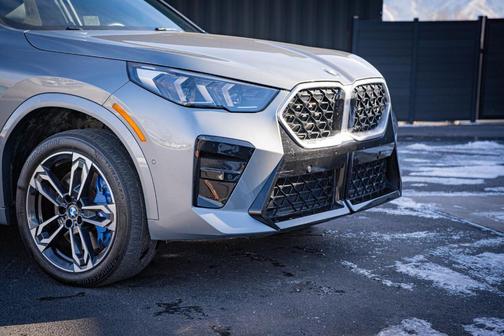 Gray Metallic 2025 BMW X2 xDrive28i
