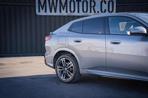 Gray Metallic 2025 BMW X2 xDrive28i