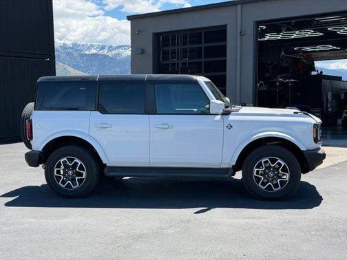 White 2025 Ford Bronco Outer Banks