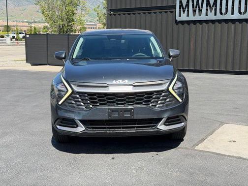 Gravity Gray 2023 Kia Sportage LX