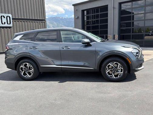 Gravity Gray 2023 Kia Sportage LX