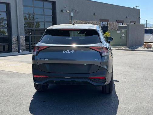Gravity Gray 2023 Kia Sportage LX