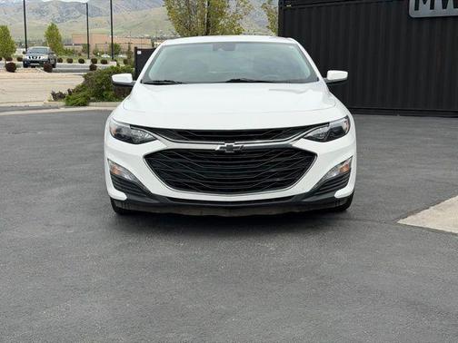 White 2024 Chevrolet Malibu LT