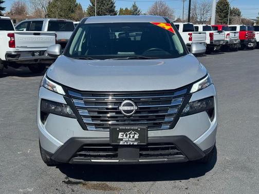 Brilliant Silver Metallic 2024 Nissan Rogue SV