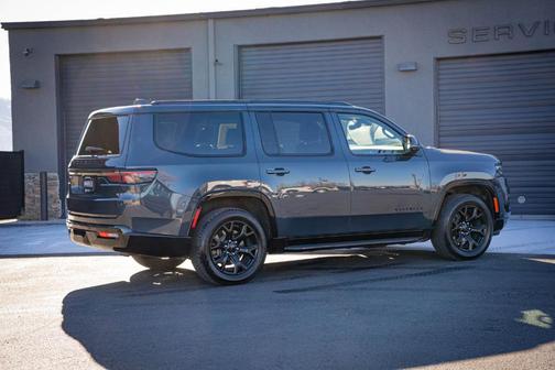 Riverrock Green 2023 Jeep Wagoneer Series II