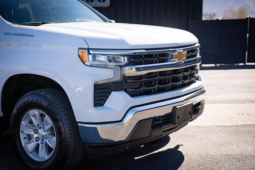 Summit White 2023 Chevrolet Silverado 1500 LT