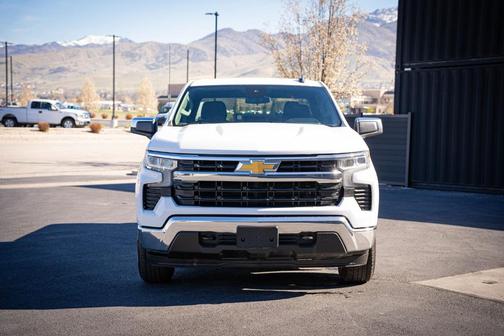 Summit White 2023 Chevrolet Silverado 1500 LT