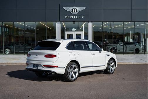 2025 Bentley Bentayga V8