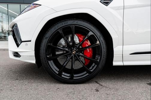 2024 Lamborghini Urus S