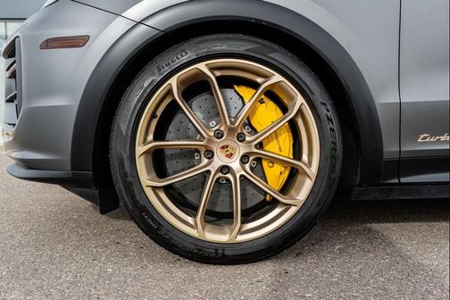 2024 Porsche Cayenne Turbo GT