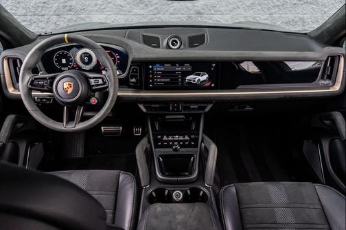 2024 Porsche Cayenne Turbo GT