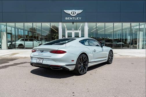 Breeze 2026 Bentley Continental GT Base