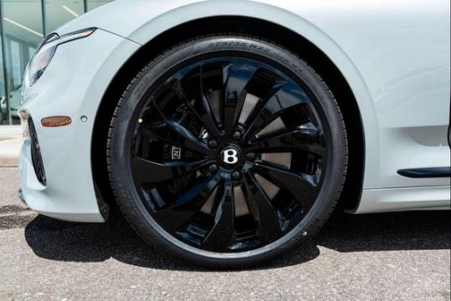 Breeze 2026 Bentley Continental GT Base