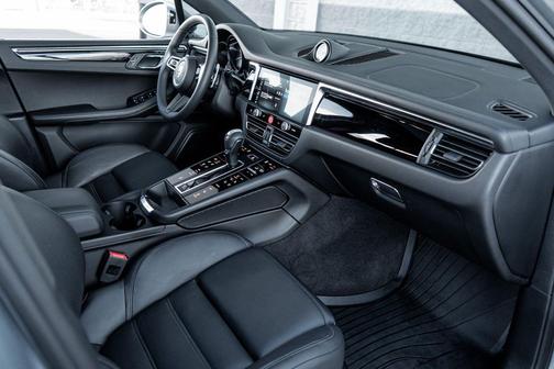 2023 Porsche Macan S