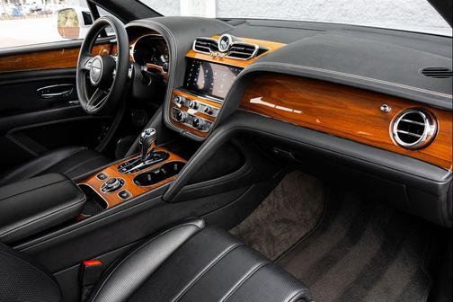 2023 Bentley Bentayga V8