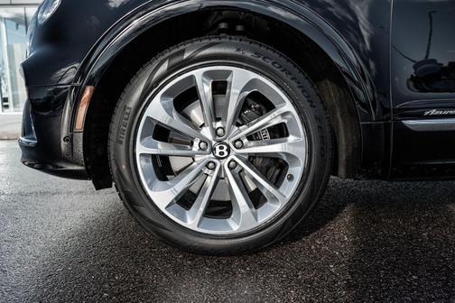 2023 Bentley Bentayga Azure