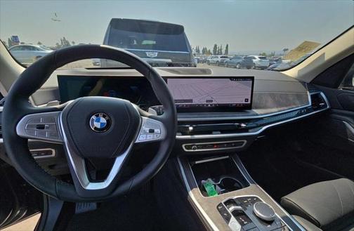 2025 BMW X7 xDrive40i