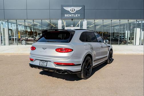 2022 Bentley Bentayga V8