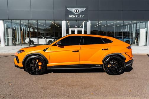 2024 Lamborghini Urus Performante