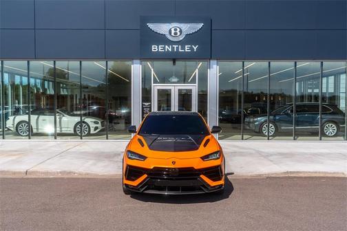 2024 Lamborghini Urus Performante