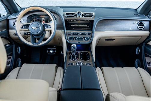2025 Bentley Bentayga V8