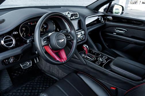 2023 Bentley Bentayga 