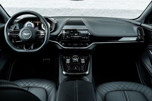 2025 Aston Martin DBX 707