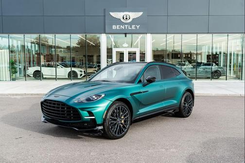 2025 Aston Martin DBX 707